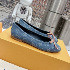 Louis Vuitton Flat Shoes